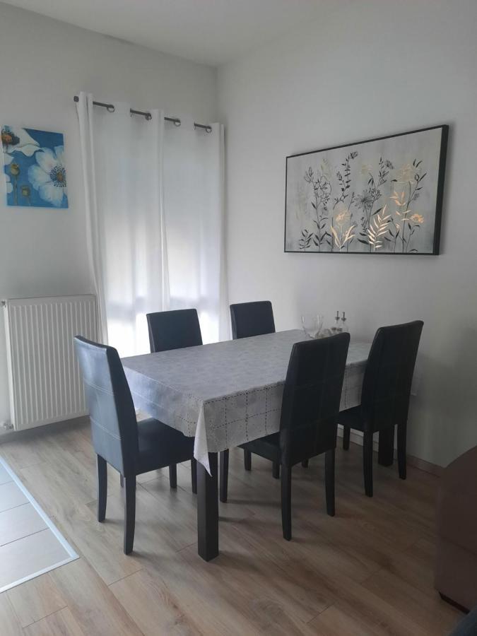 Livia Apartman Heviz Exterior photo